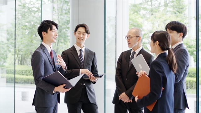 デジタル時代の技術継承|動画・マニュアル活用の最新事例